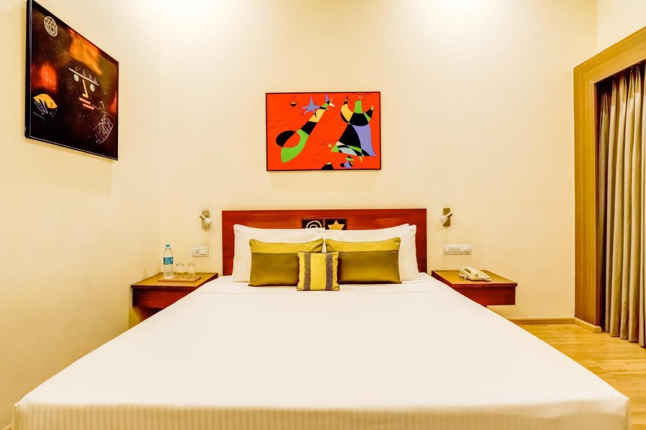 Lemon Tree Hotel Electronics City Bangalore Buitenkant foto