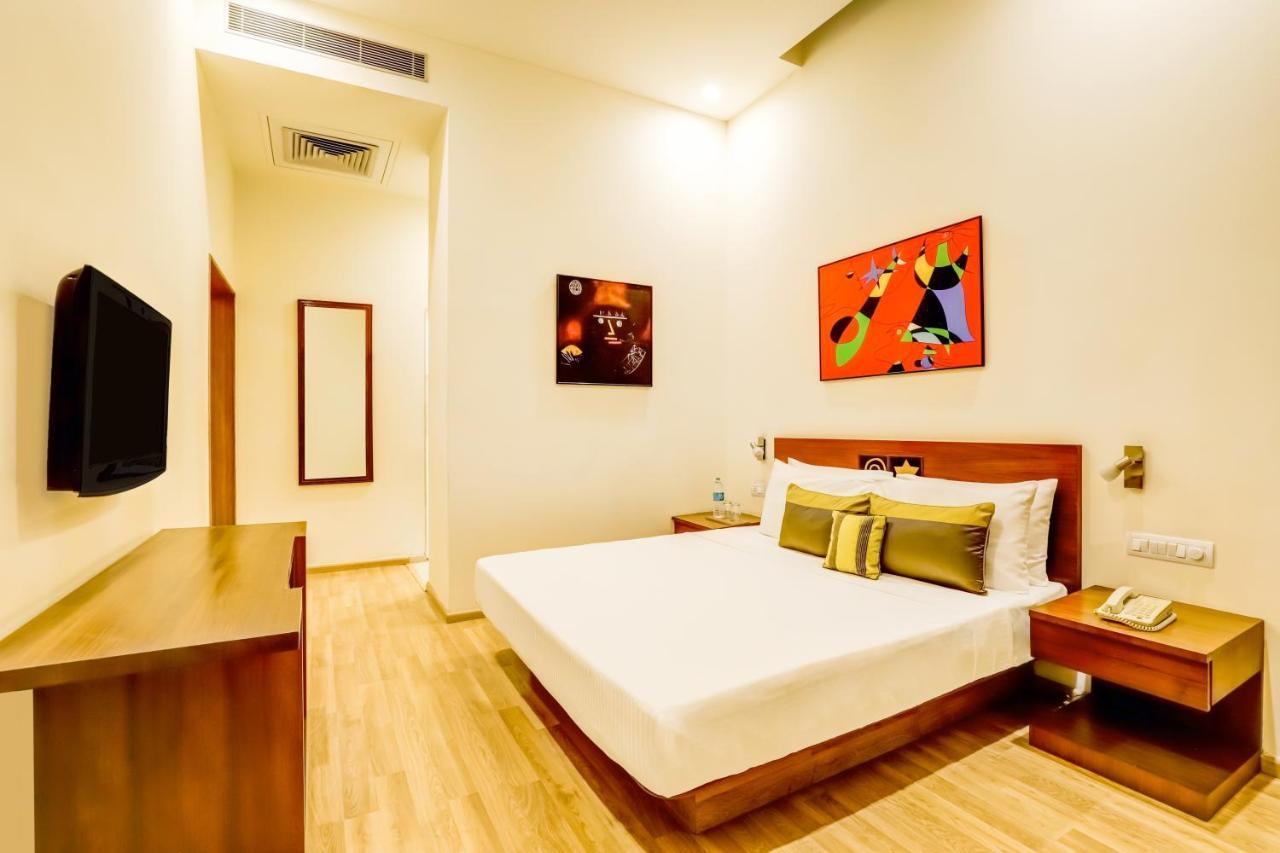Lemon Tree Hotel Electronics City Bangalore Buitenkant foto