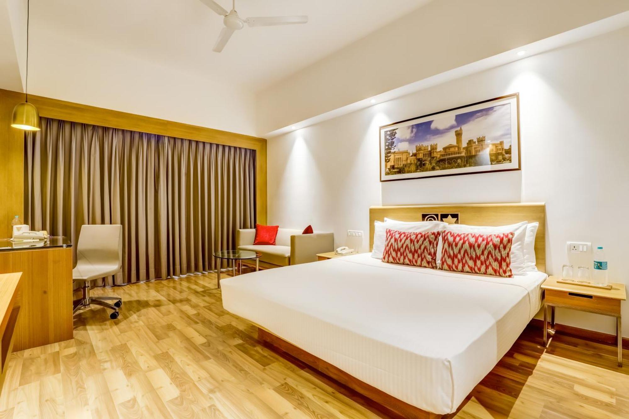 Lemon Tree Hotel Electronics City Bangalore Buitenkant foto
