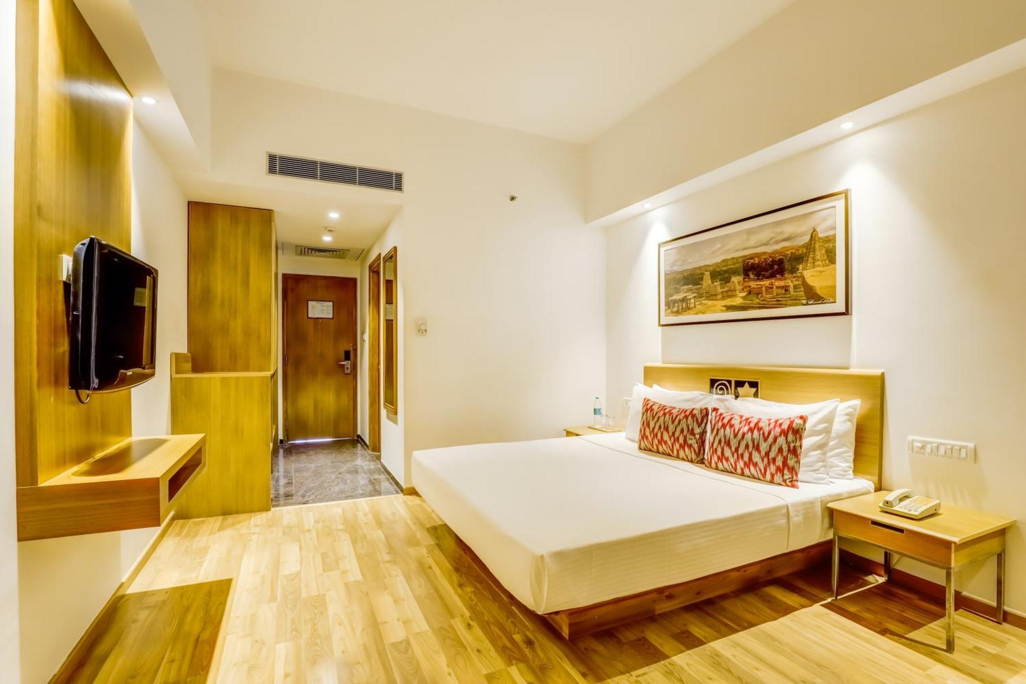Lemon Tree Hotel Electronics City Bangalore Buitenkant foto